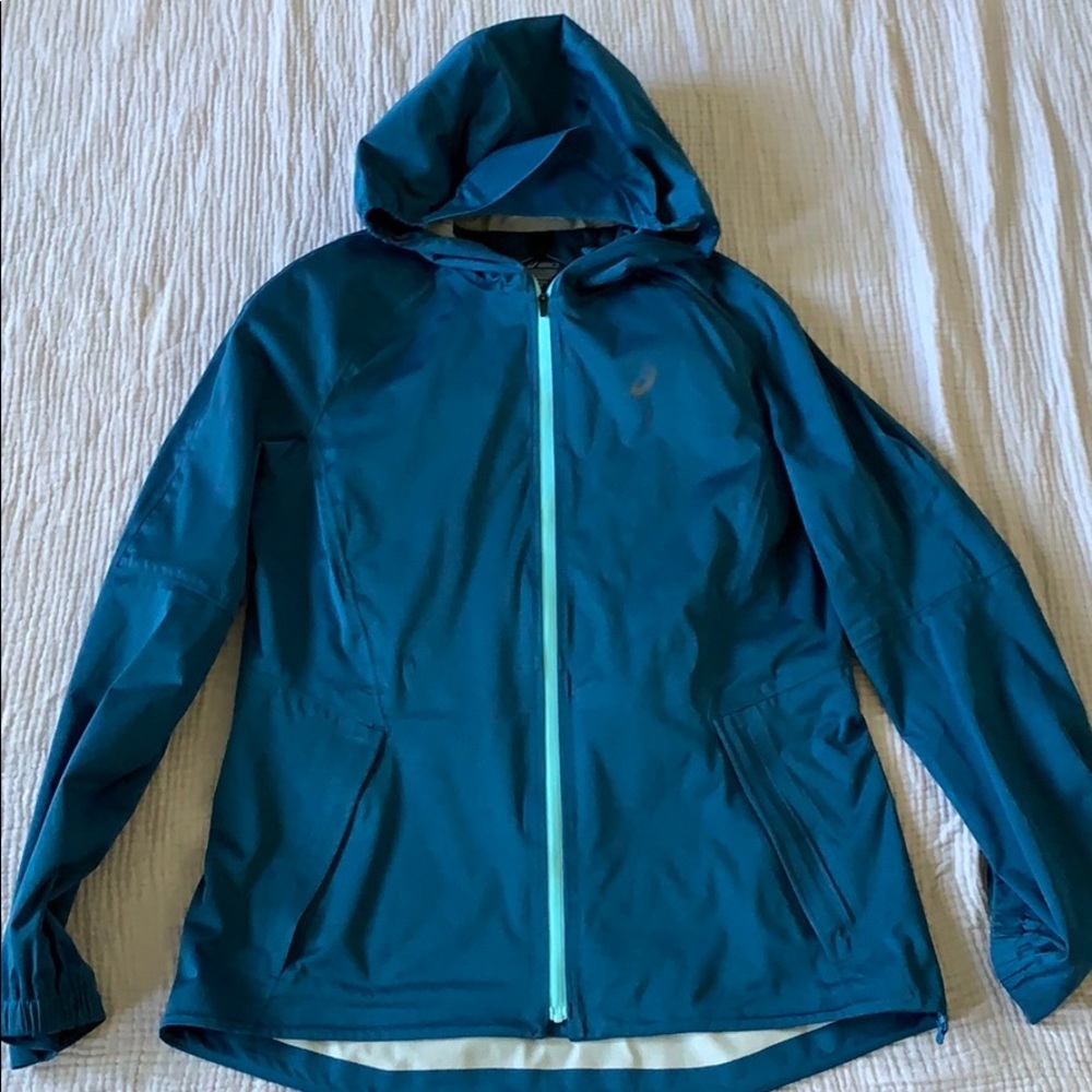 ASICS Lightweight Insulated Jacket